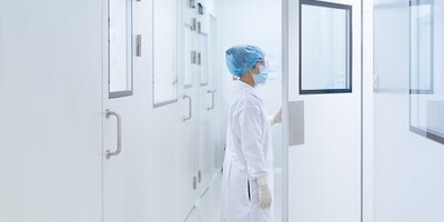 無塵室隔間怎麼挑？庫板材質、氣流設計與施工關鍵細節一次掌握(1)